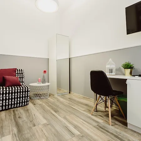 Leo Main Square 4* Krakov