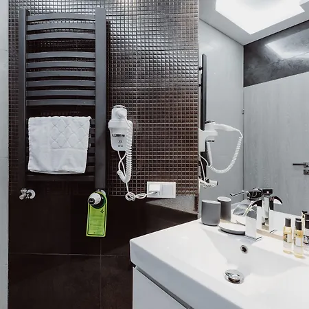 Leo Main Square 4* Krakov