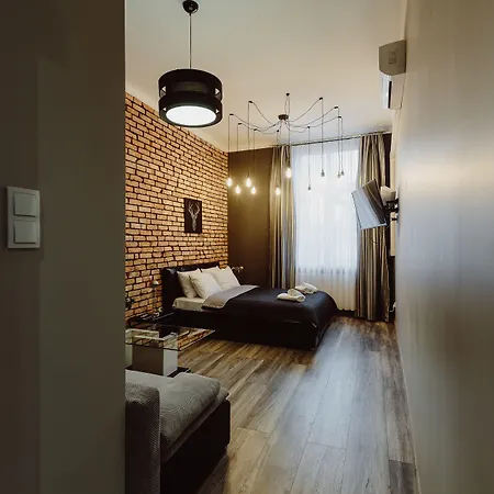 Hotel Leo Main Square 4*