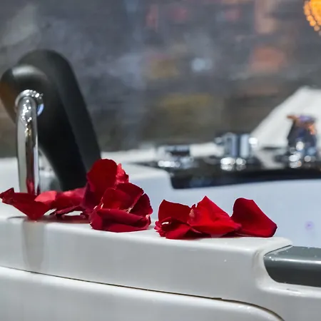 Hotel Leo Main Square 4*