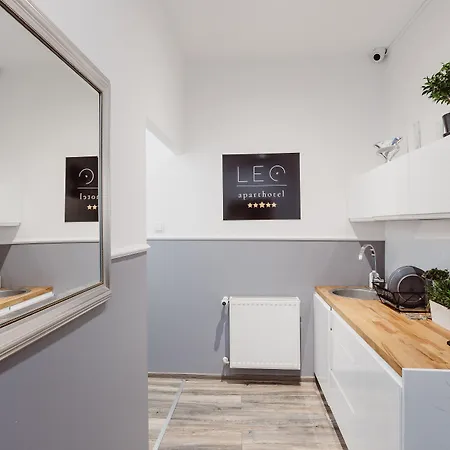 酒店 Leo Main Square